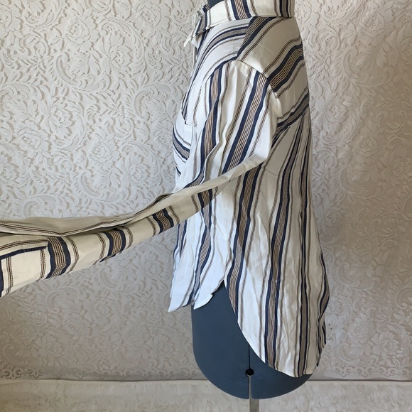 Francesca's Harper Buttoned Shirt - Picture 4 of 9